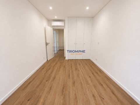 Apartamento T2 a estrear com Terraço de 59 m² e box dupla | Urbanização Casas do Lago