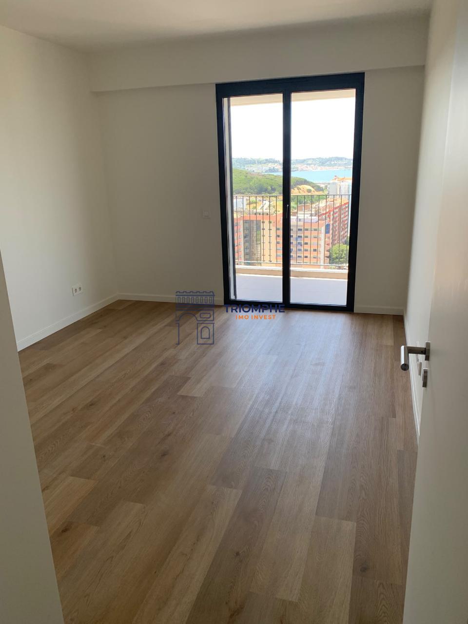 Excecional Apartamento T3 no Vista Mirear, Miraflores