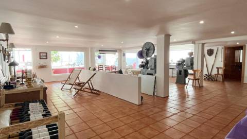 Moradia com 3 Suítes, Piscina e Cave em Azeitão
