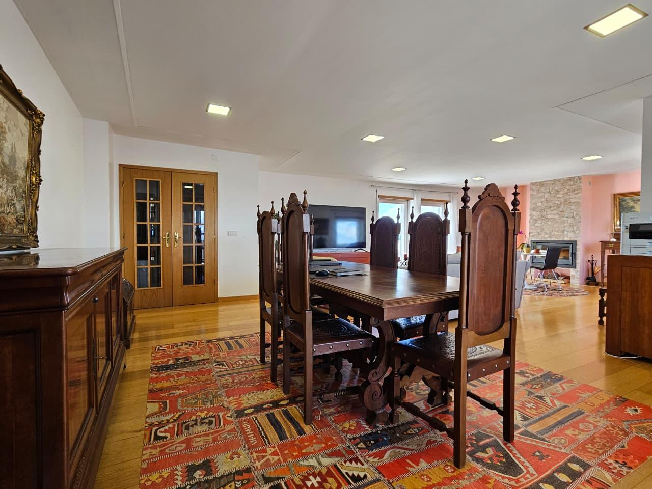 Penthouse Duplex Exclusiva T3 sendo 2 suítes em Avenida Bocage Barreiro, com Vi
<!DOCTYPE html>
<html lang=