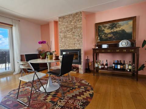 Penthouse Duplex Exclusiva T3 sendo 2 suítes em Avenida Bocage Barreiro, com Vista Panorâmica Lisboa e Rio Tejo.