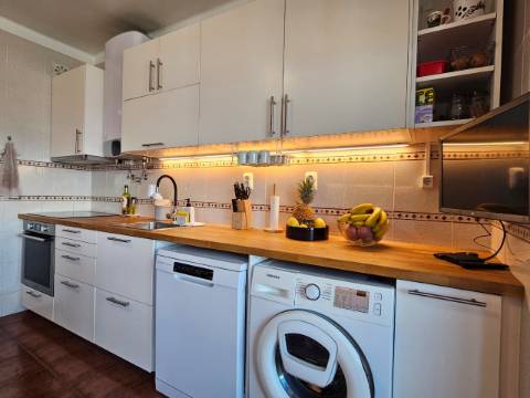 Penthouse Duplex Exclusiva T3 sendo 2 suítes em Avenida Bocage Barreiro, com Vista Panorâmica Lisboa e Rio Tejo.