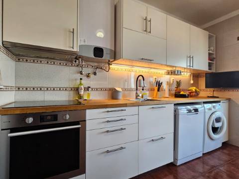 Penthouse Duplex Exclusiva T3 sendo 2 suítes em Avenida Bocage Barreiro, com Vista Panorâmica Lisboa e Rio Tejo.