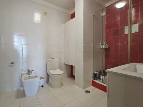 Penthouse Duplex Exclusiva T3 sendo 2 suítes em Avenida Bocage Barreiro, com Vista Panorâmica Lisboa e Rio Tejo.
