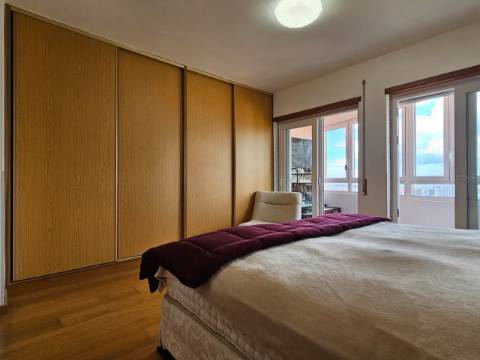 Penthouse Duplex Exclusiva T3 sendo 2 suítes em Avenida Bocage Barreiro, com Vista Panorâmica Lisboa e Rio Tejo.