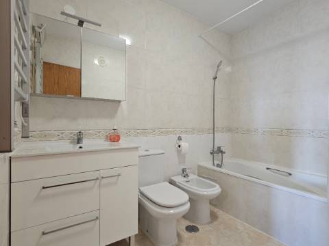 Penthouse Duplex Exclusiva T3 sendo 2 suítes em Avenida Bocage Barreiro, com Vista Panorâmica Lisboa e Rio Tejo.