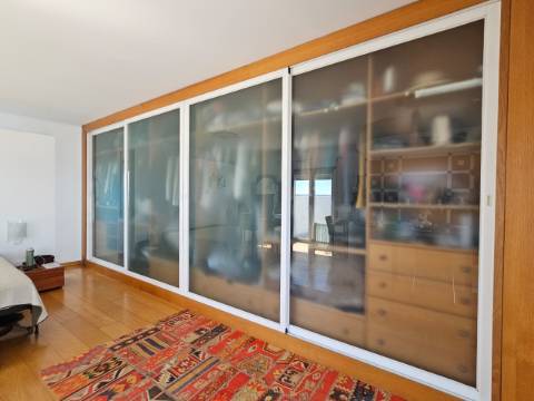 Penthouse Duplex Exclusiva T3 sendo 2 suítes em Avenida Bocage Barreiro, com Vista Panorâmica Lisboa e Rio Tejo.