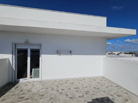 Penthouse Duplex Exclusiva T3 sendo 2 suítes em Avenida Bocage Barreiro, com Vista Panorâmica Lisboa e Rio Tejo.