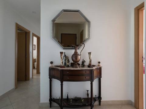 Apartamento T2 com Vista Panorâmica | Costa da Caparica