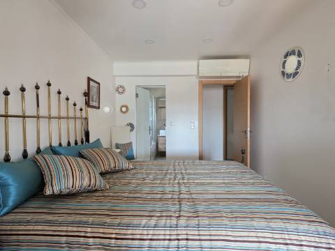 Apartamento T2 com Vista Panorâmica | Costa da Caparica