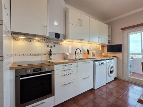 Penthouse Duplex Exclusiva, T3 sendo 2 suítes em Avenida Bocage no Barreiro, com Vista Panorâmica Lisboa e Rio Tejo..