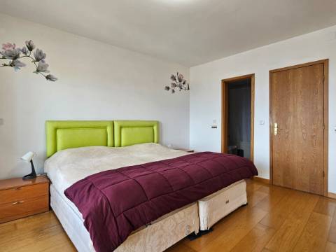 Penthouse Duplex Exclusiva, T3 sendo 2 suítes em Avenida Bocage no Barreiro, com Vista Panorâmica Lisboa e Rio Tejo..