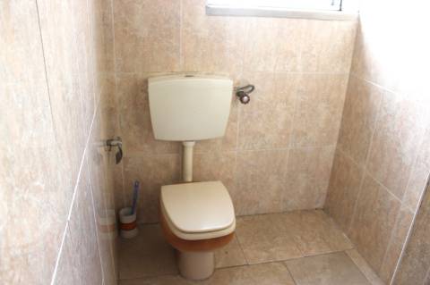 Espaço Comercial com Habitação