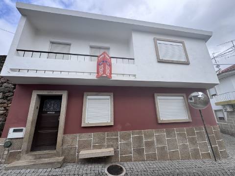 Moradia T2 + 1