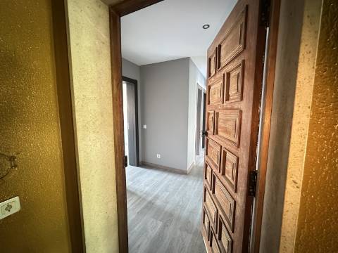 Apartamento T3 - Junto à Rotunda Europa