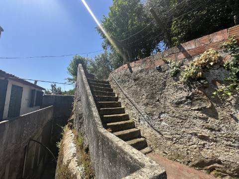 Apartamento T4 com Terraço e Logradouro - Zona Histórica