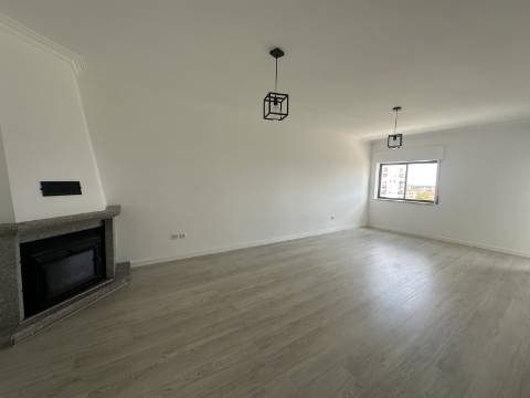 Apartamento T3 Remodelado