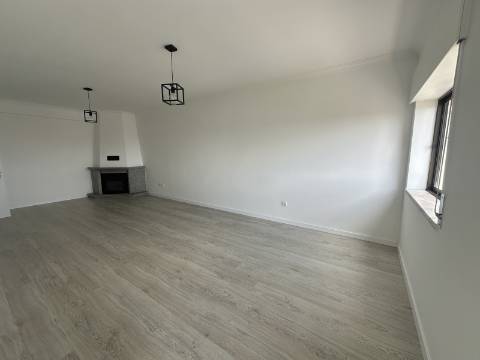 Apartamento T3 Remodelado