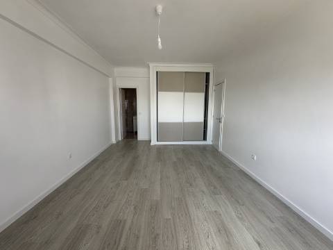 Apartamento T3 Remodelado