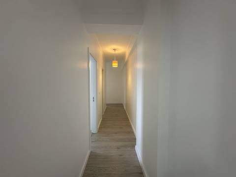 Apartamento T3 Remodelado