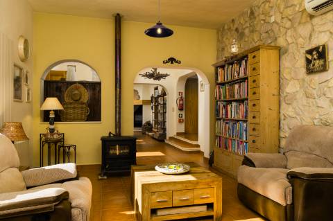 Propriedade Estilo Quinta Recém-Construída em Ambiente Rural Perto de Loulé