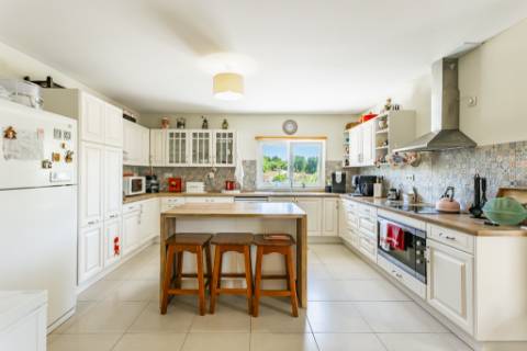 Boliqueime Moradia de Campo com 4+1 Quartos com18.350 m² de Terreno para Venda