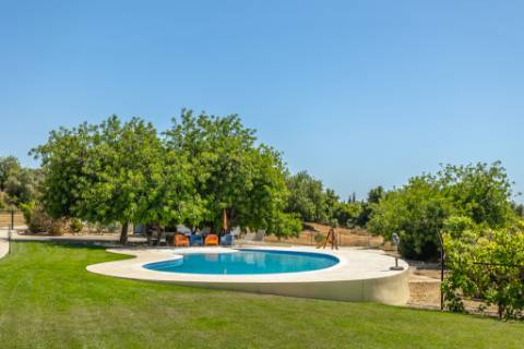 Boliqueime Moradia de Campo com 4+1 Quartos com18.350 m² de Terreno para Venda