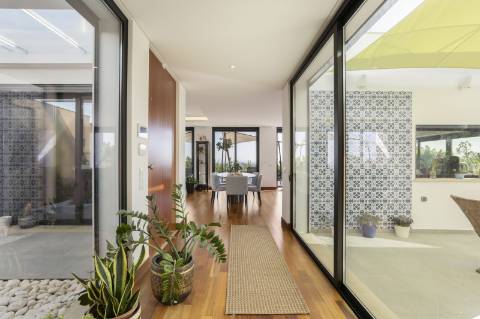 Fantástica moradia de Luxo de 4 quartos com vista mar