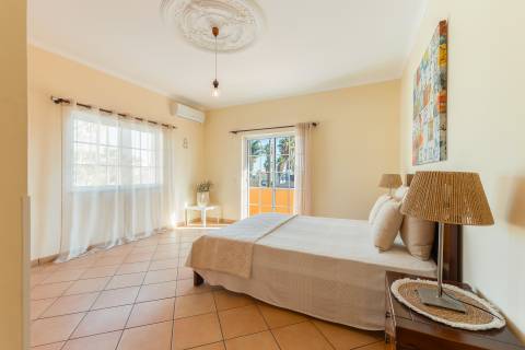 Moradia 4 quartos com piscina em Almancil