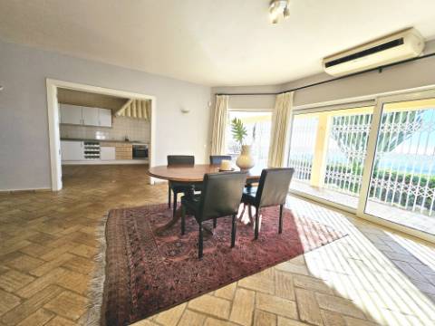 VENDIDA PELA 'TA MAISON DE RÊVE'