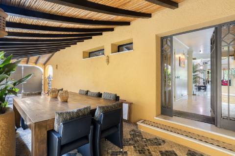 Propriedade de Exceção no Coração de Albufeira - Elegância e História