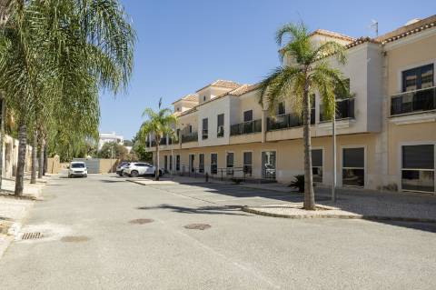 VENDIDO PELA ' TA MAISON DE RÊVE'
