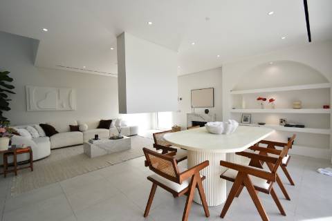 Moradia V4 com piscina e garagem perto Santa Barbara de Nexe