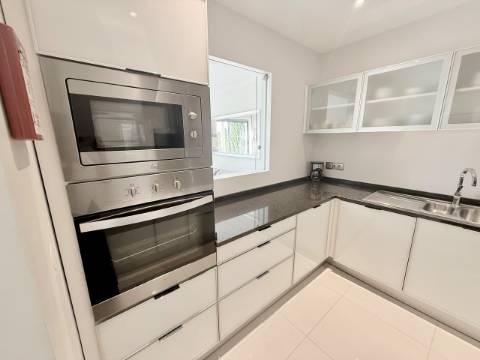 Luxuoso apartamento T2 virado para Sul em Pine Hills, Vilamoura