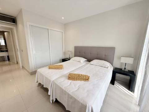 Luxuoso apartamento T2 virado para Sul em Pine Hills, Vilamoura