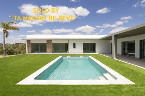 VENDIDA PELA ' TA MAISON DE RÊVE'
