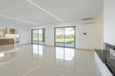 VENDIDA PELA ' TA MAISON DE RÊVE'
