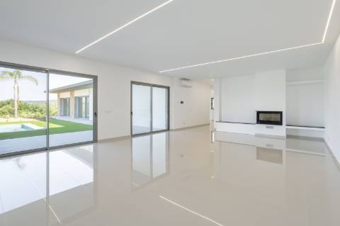 VENDIDA PELA ' TA MAISON DE RÊVE'
