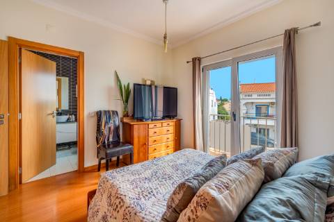 Elegante Moradia T3 à Venda em Boliqueime