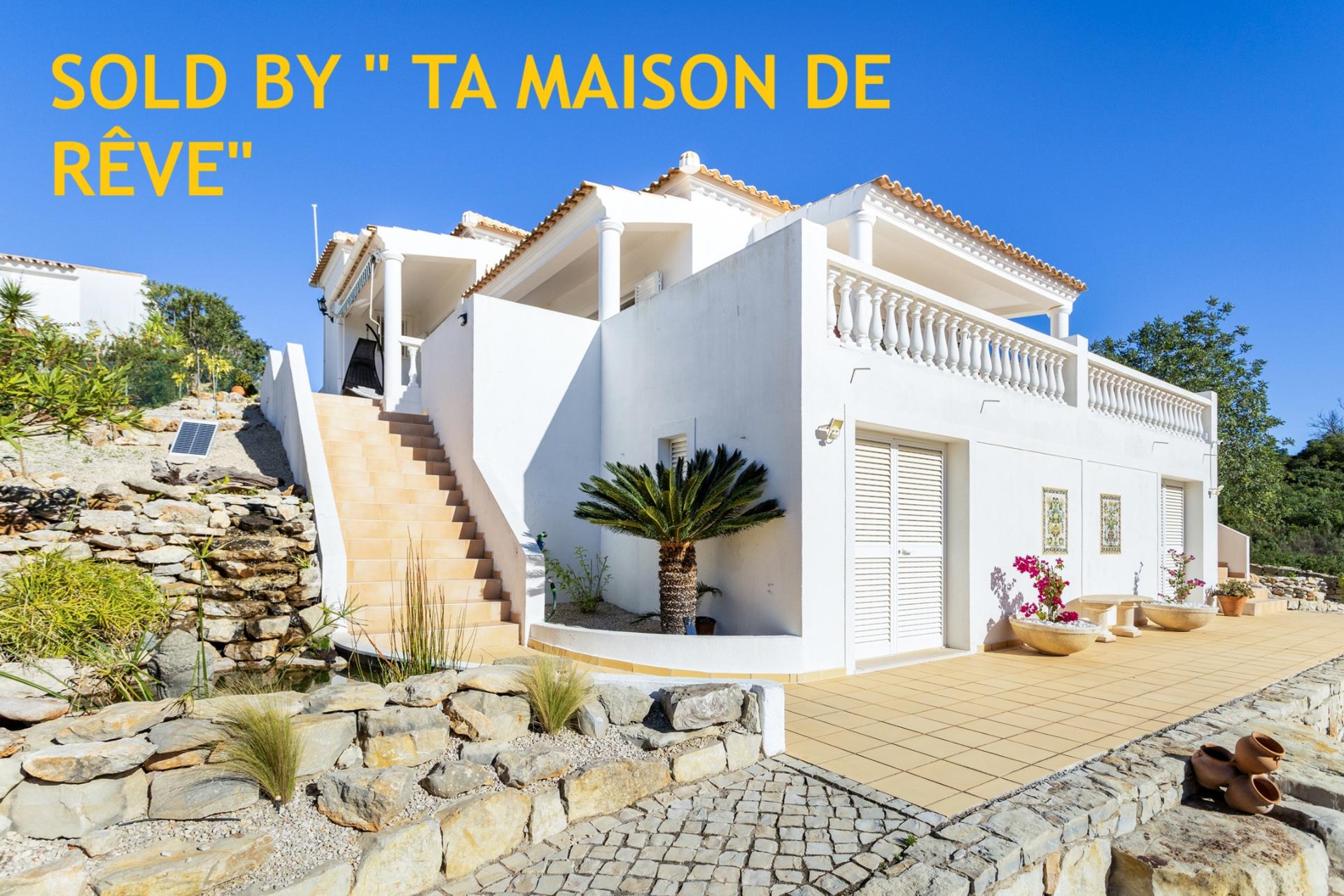 VENDIDA PELA ' TA MAISON DE RÊVE'