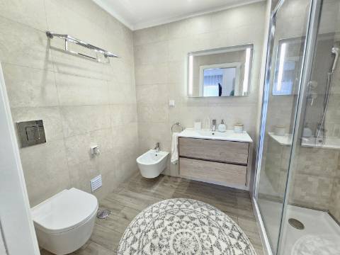 **Duplex 3 quartos de Luxo em Faro - Oportunidade Única! **