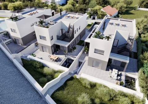 Lote com projecto aprovado para moradia de 3 quartos