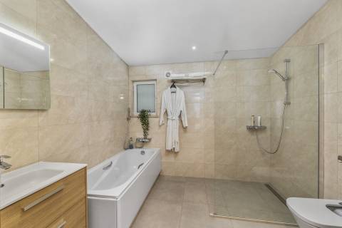 Casa Moderna de 2 quartos + escritório com vista mar