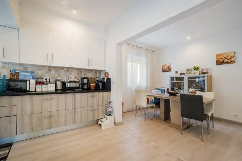 Moradia 2 quartos com piscina + anexo para venda em Loulé