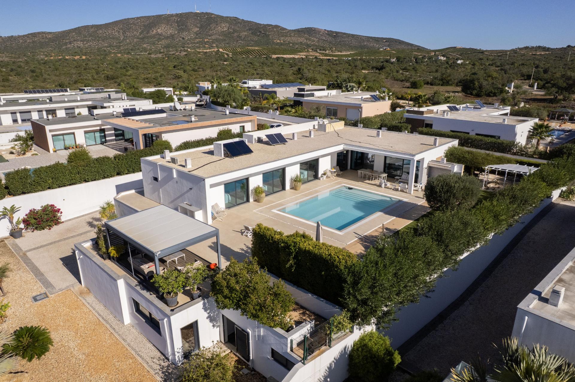 VENDIDA PELA ' TA MAISON DE RÊVE'