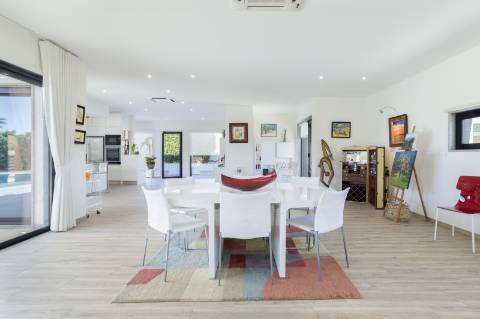 VENDIDA PELA ' TA MAISON DE RÊVE'
