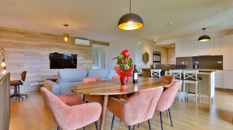 Apartamento T2 com piscina e garagem- em Vilamoura