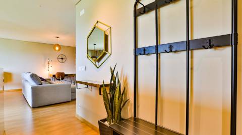 Apartamento T2 com piscina e garagem- em Vilamoura