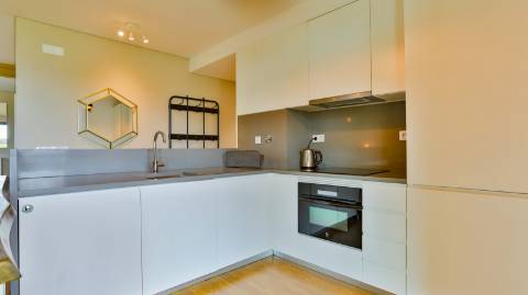 Apartamento T2 com piscina e garagem- em Vilamoura