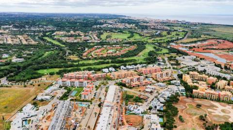 Apartamento T2 com piscina e garagem- em Vilamoura
